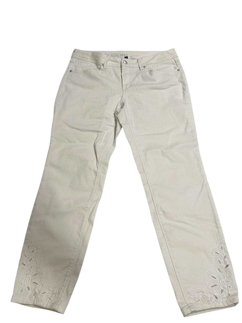 Signature Studio Women’s white Embroidered Straight-Leg Jeans
